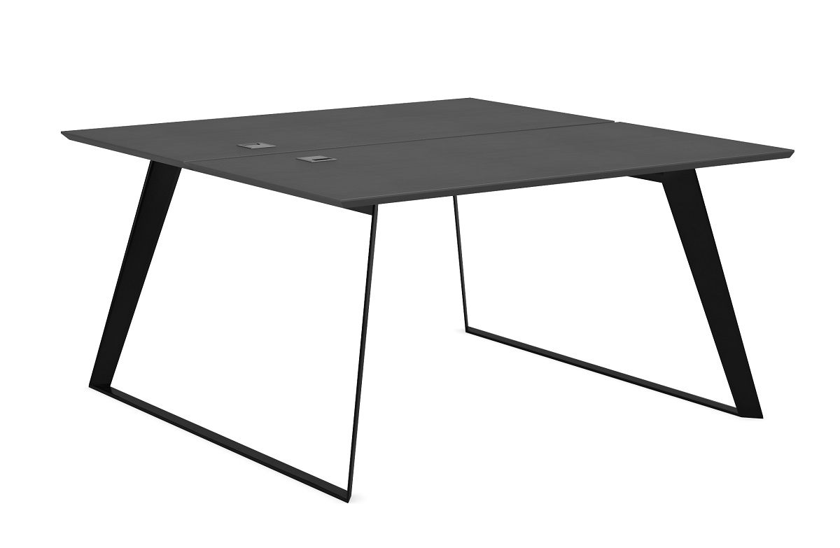 Стол письменный на металлических опорах DRV605