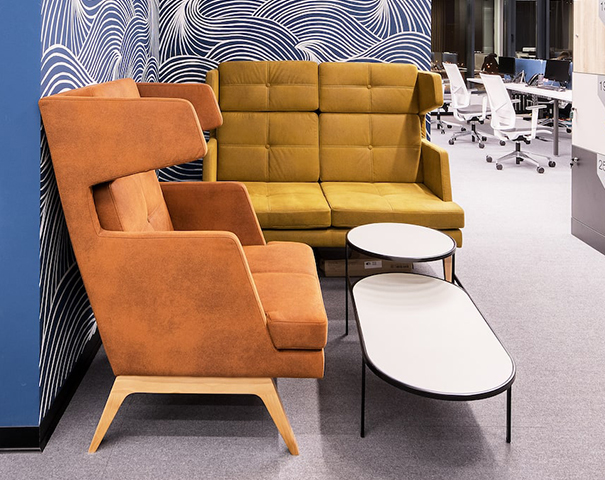 Диван двухместный Dallas с высокой спинкой