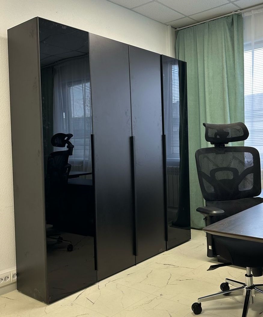 Шкаф комбинированный 4-х дверный, гардероб в центре AU1820/L9BL/GBL/W.U999