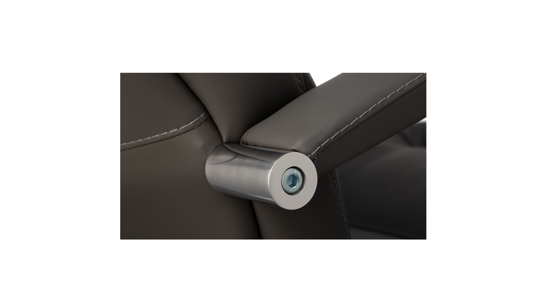 Kресло Nixon с низкой спинкой на полозьях