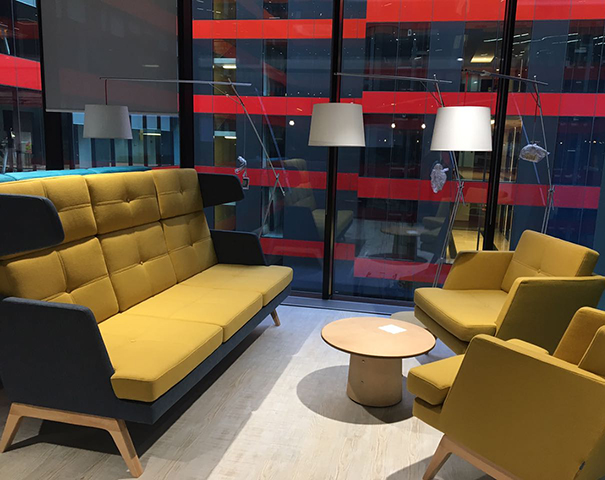 Диван трехместный Dallas с высокой спинкой