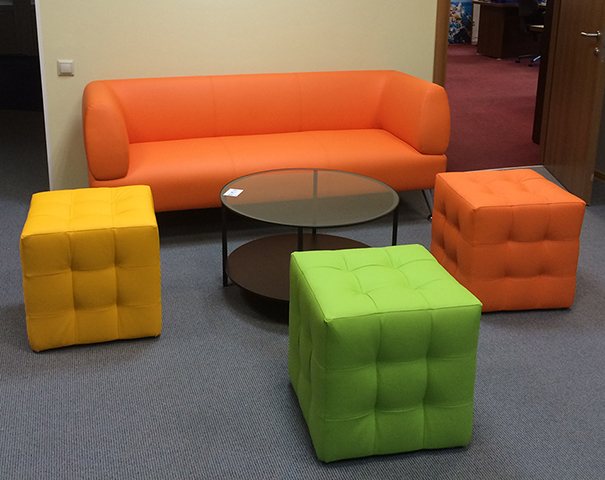 Пуф кубический с простежкой