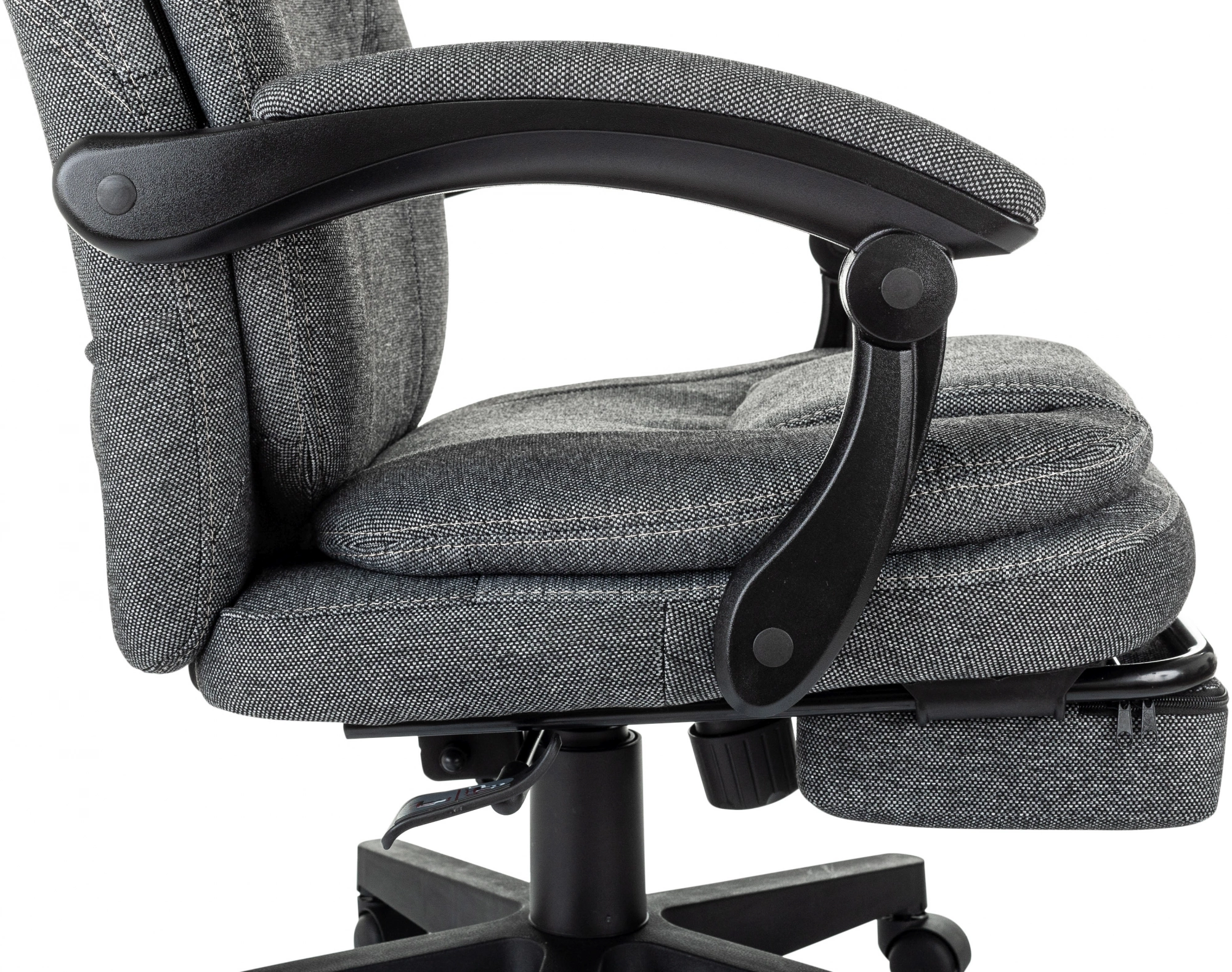 Кресло руководителя Бюрократ CH-868MSG-BF