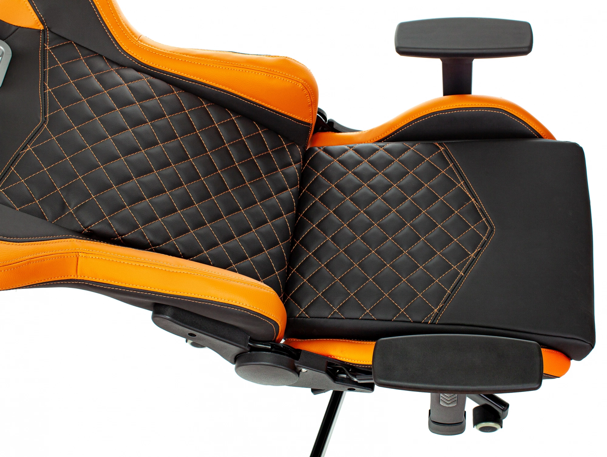 Кресло игровое Knight ARMOR