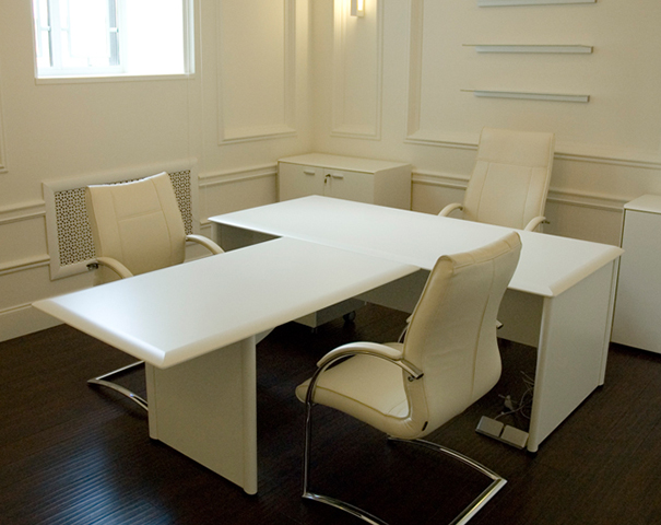 Кресло Chick с низкой спинкой на полозьях