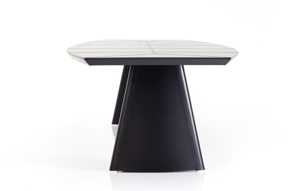 Стол для переговоров Pyramid