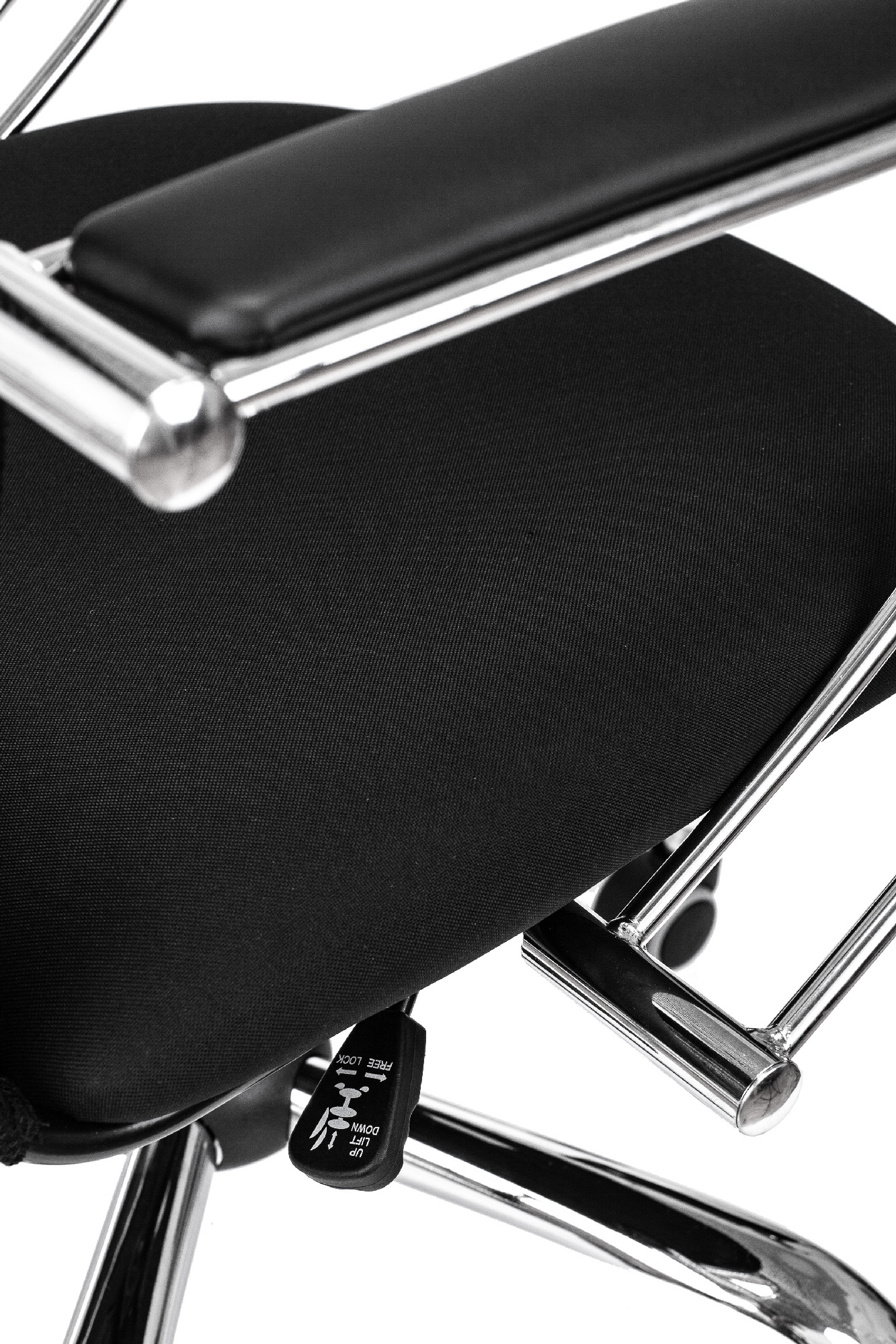 Кресло руководителя Бюрократ CH-607SL