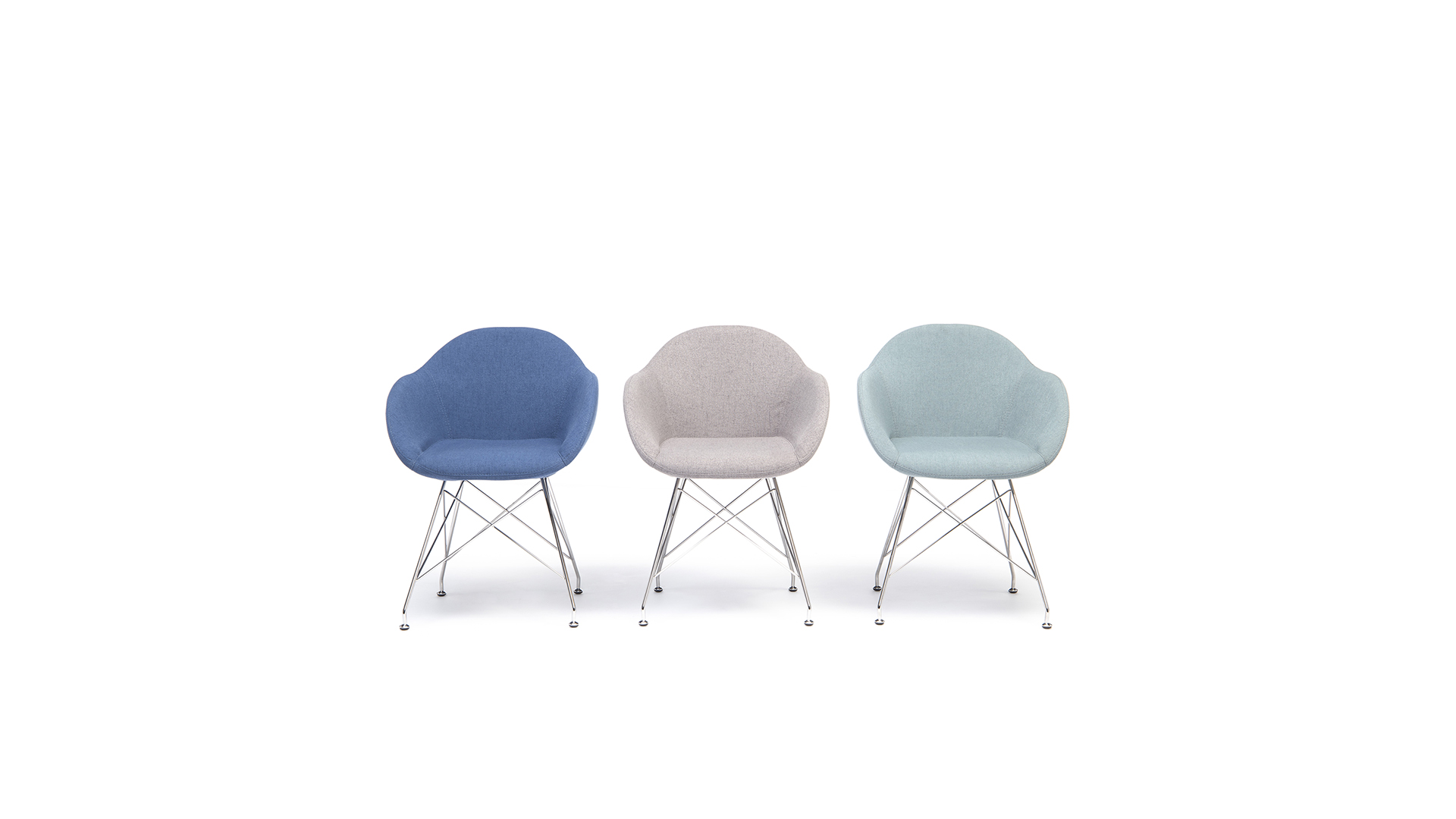 Кресло Charisma с низкой спинкой на хромированной опоре