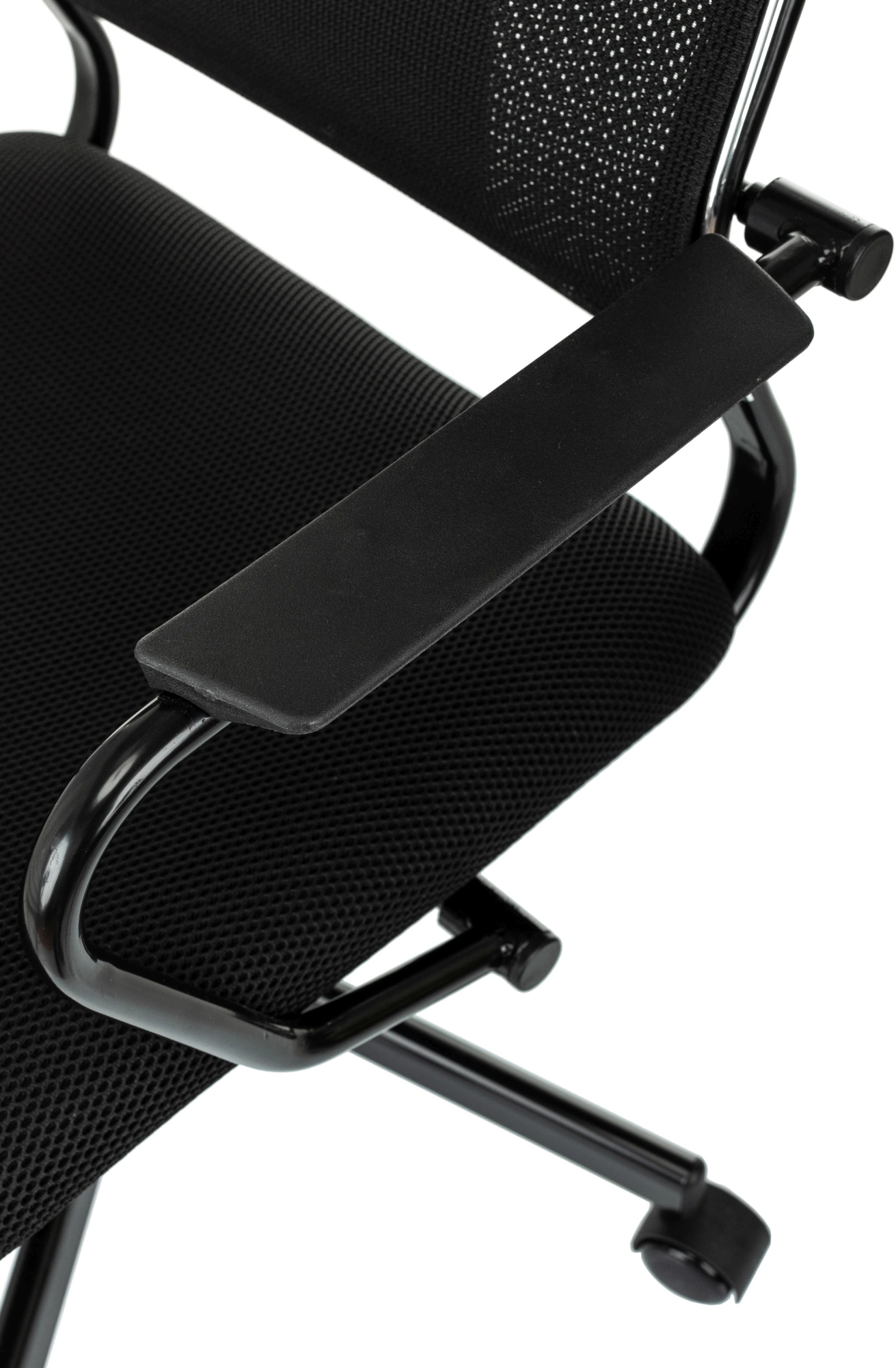 Кресло руководителя Бюрократ CH Balance