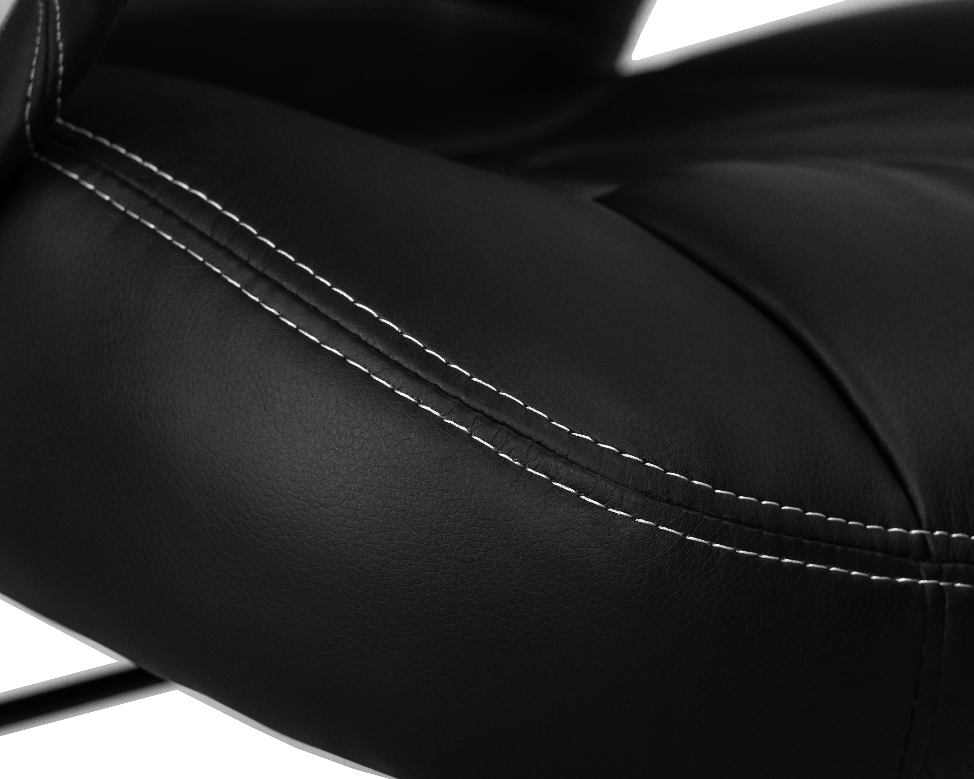 Офисное кресло DOBRIN TOBIAS