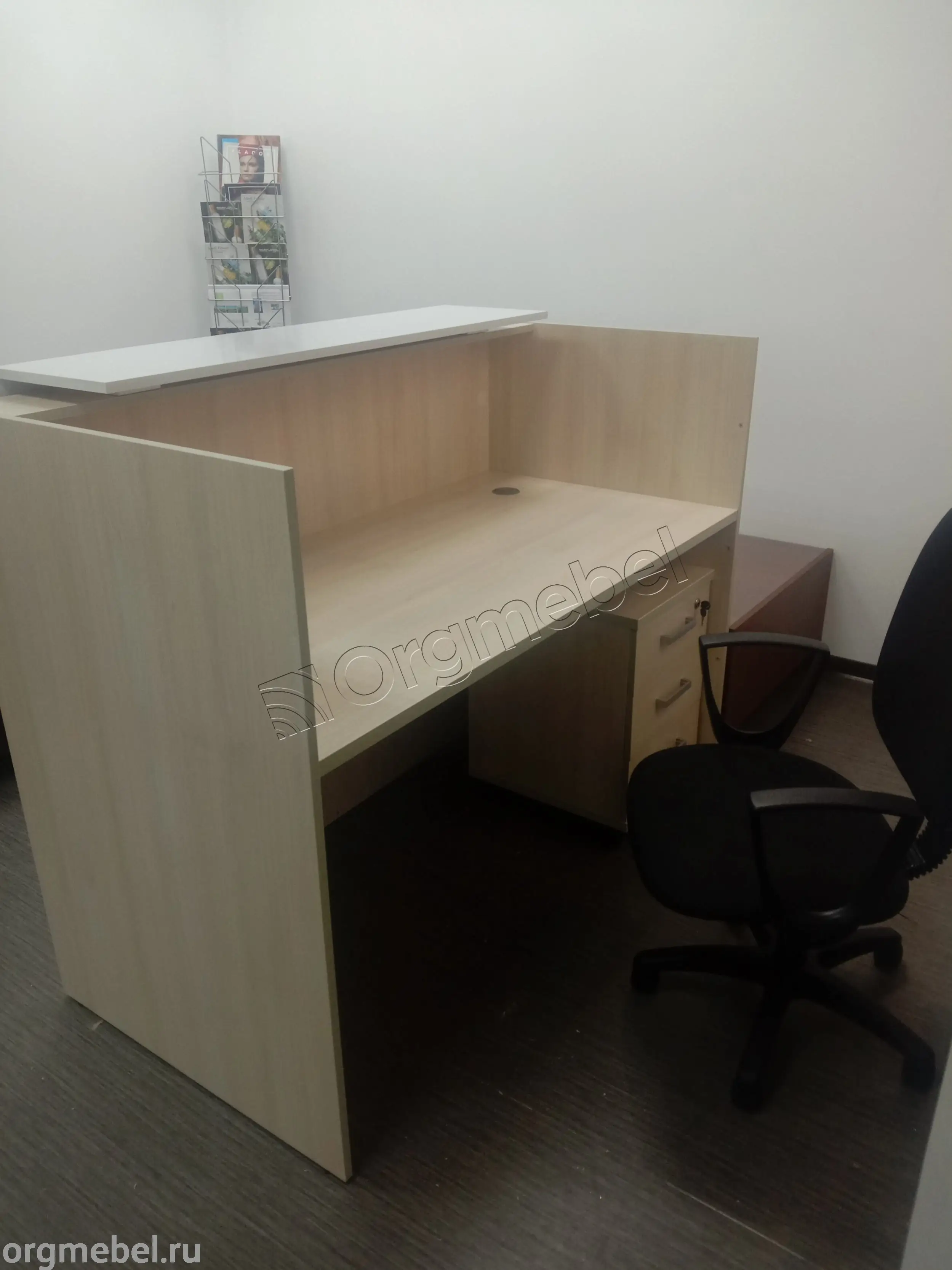 Стойка ресепшн Lounge